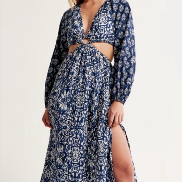 Abercrombie And Fitch Maxi Blue Floral Dress M Plunge Cutout AA06 - Picture 1 of 9